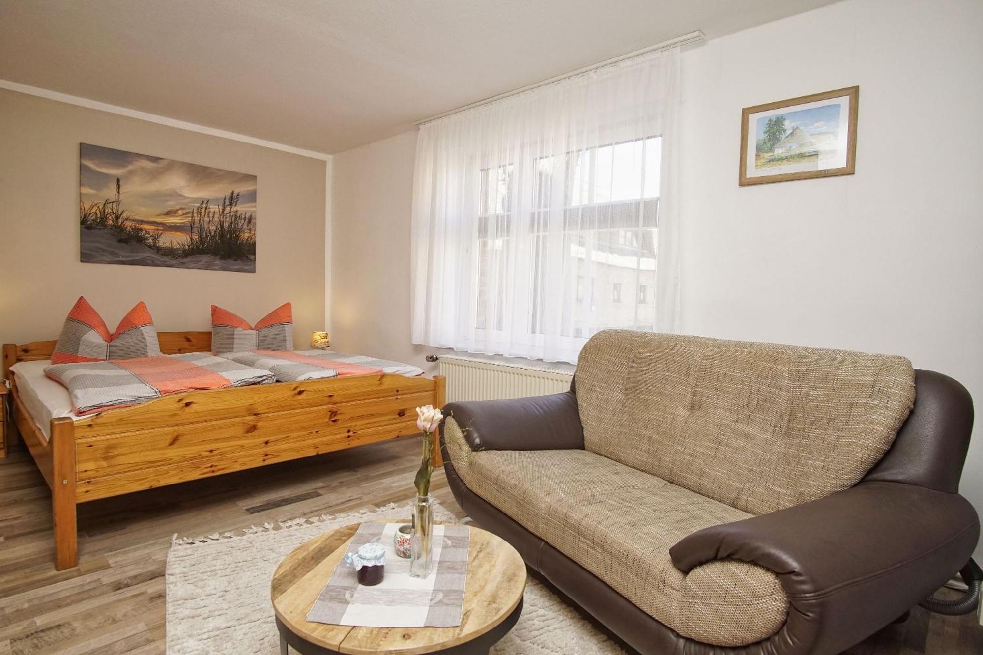 Westphal`s Ferienwohnung Groß Zicker Exterior foto